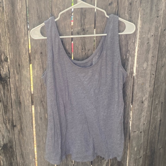 Gray Old navy tank top size xl - Picture 2 of 3